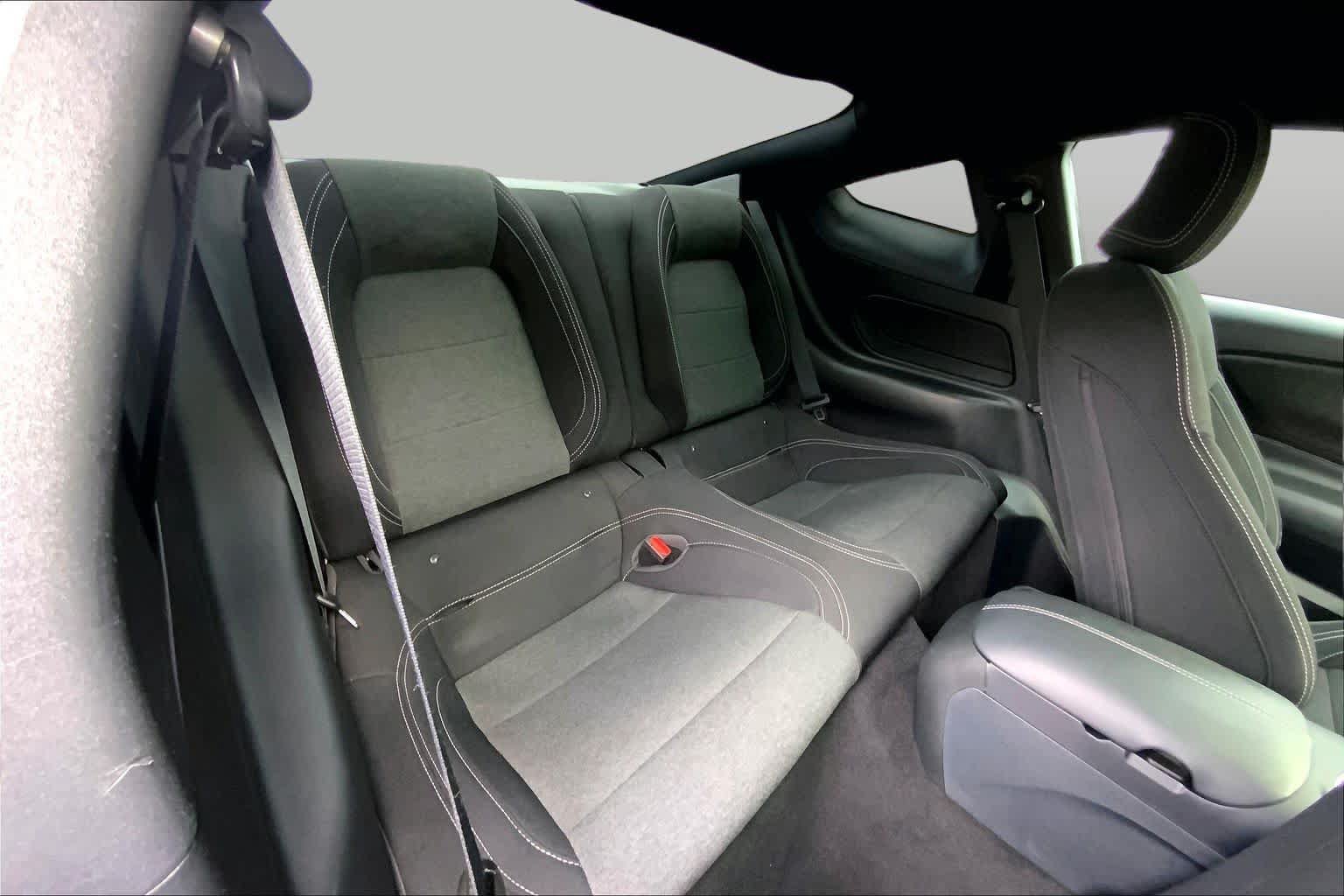 Used 2025 Ford Mustang Coupe RWD image 18