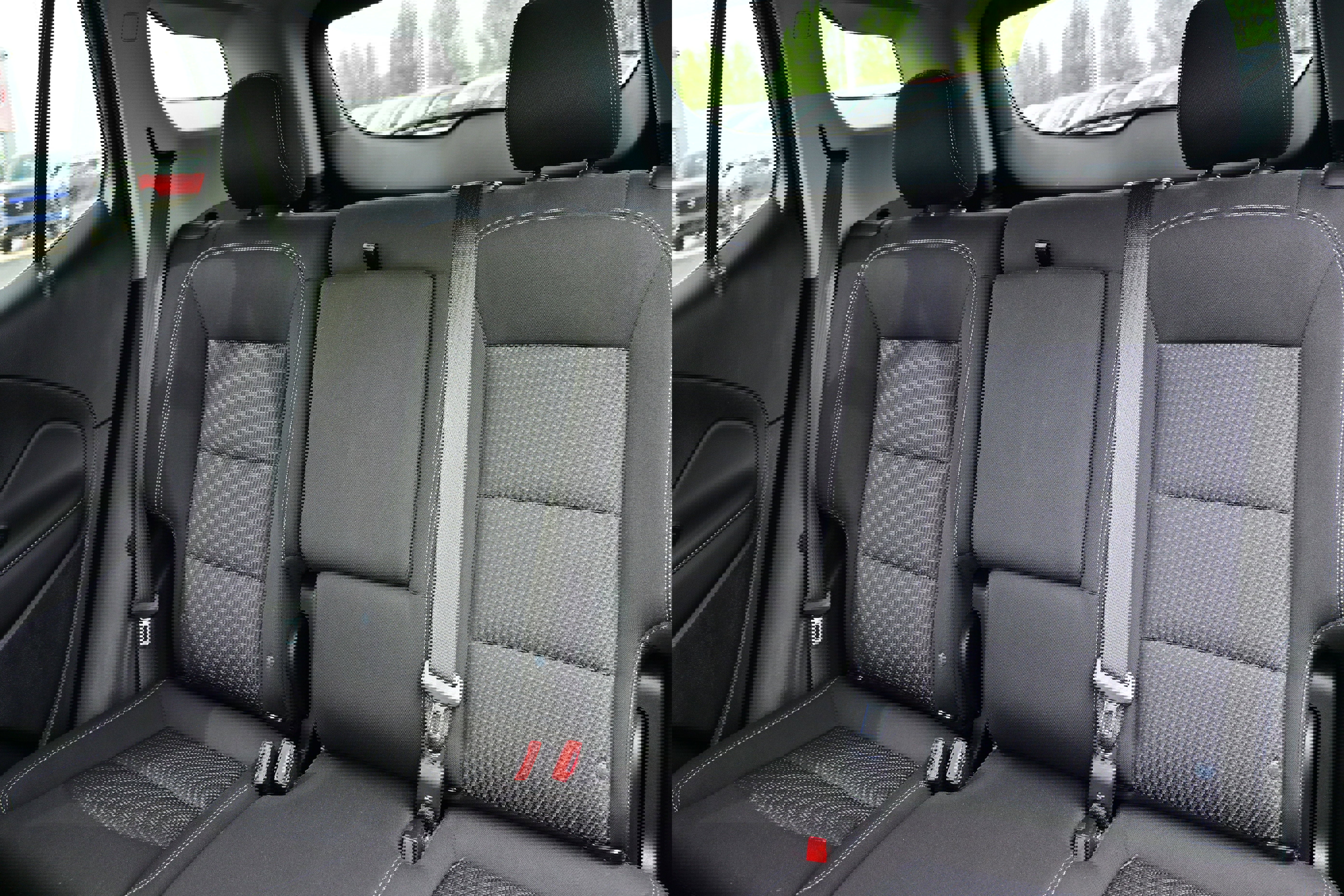 Used 2023 GMC Terrain SLE w/ Driver Convenience Package image 26