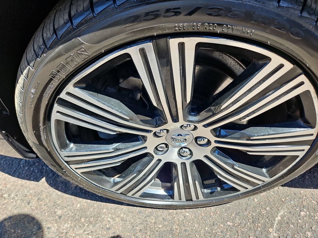 Used 2023 Volvo S90 B6 Plus AWD/4WD image 28