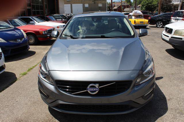 Used 2017 Volvo S60 T5 Dynamic FWD image 2