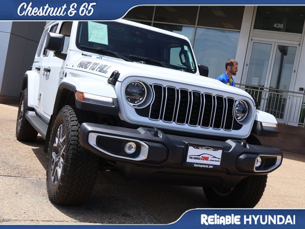 Used 2025 Jeep Wrangler Unlimited Sahara AWD/4WD image 7