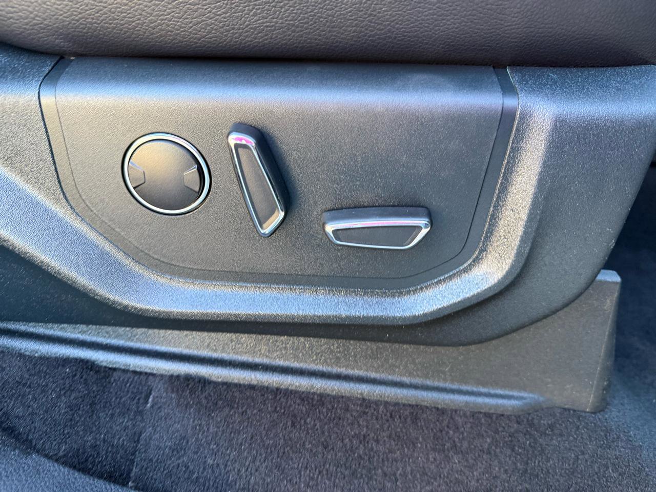 Used 2021 Ford Expedition Limited image 23