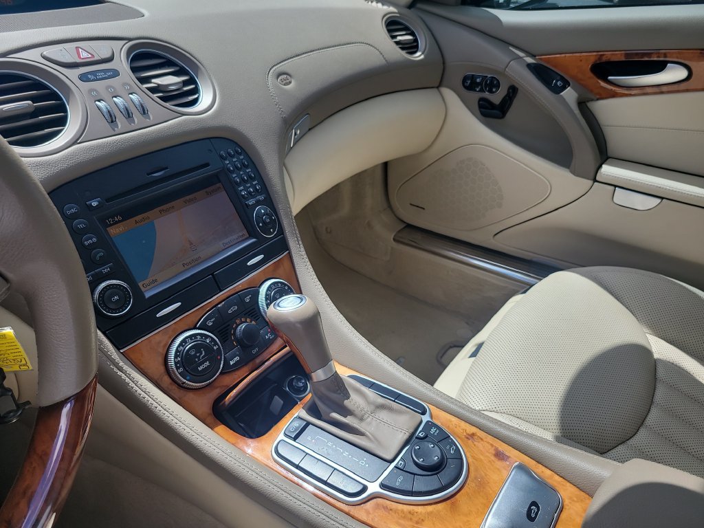 Used 2009 Mercedes-Benz SL 550 image 17