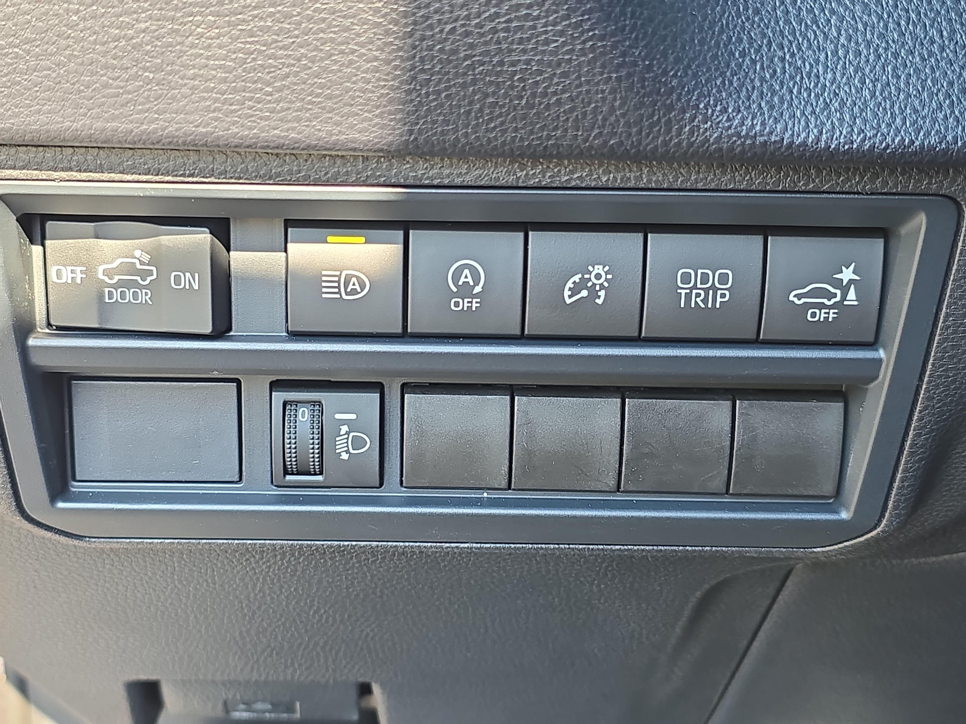 Used 2025 Toyota Tundra SR5 w/ SR5 Convenience Package AWD/4WD image 24