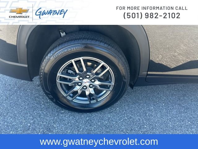 Used 2025 GMC Acadia Elevation FWD image 11