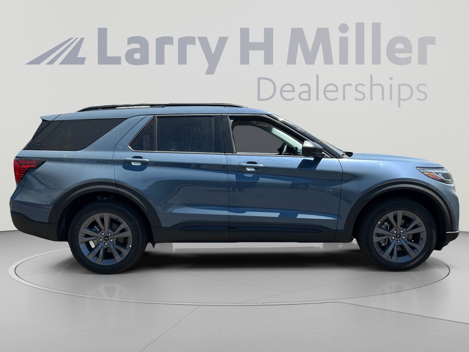 New 2026 Ford Explorer Active w/ Active Comfort Package AWD/4WD image 6