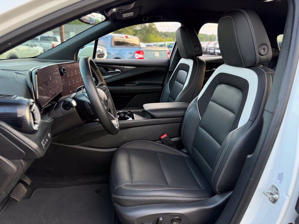 Used 2024 Chevrolet Blazer EV LT AWD/4WD image 12