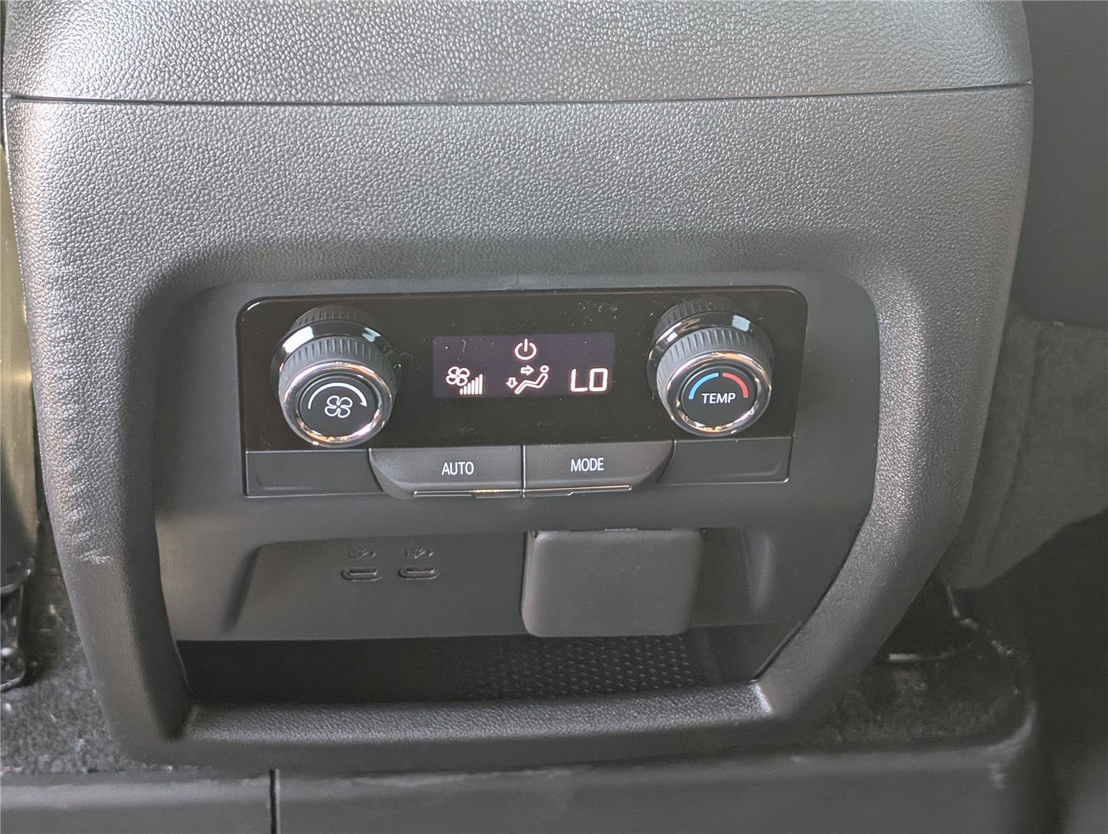 New 2027 Chevrolet Traverse Z71 w/ Driver Confidence Package AWD/4WD image 14