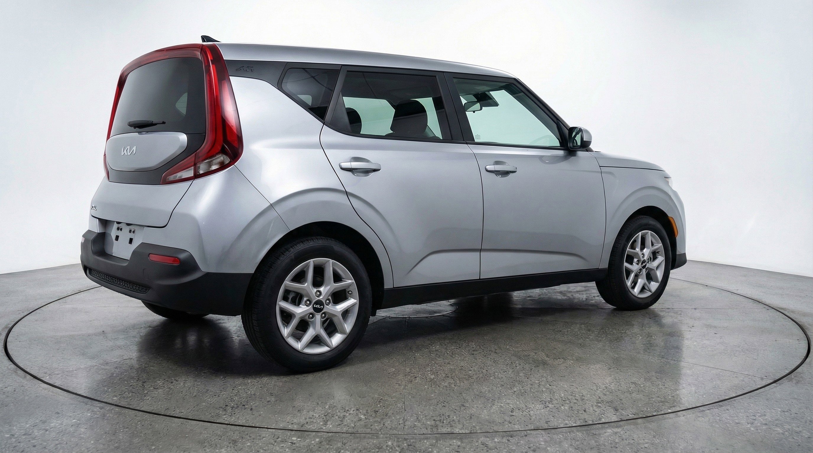 Used 2025 Kia Soul LX w/ LX Technology Package image 9