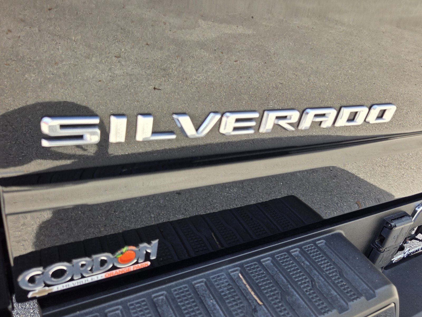 Certified 2024 Chevrolet Silverado 1500 High Country w/ High Country Premium Package AWD/4WD image 18