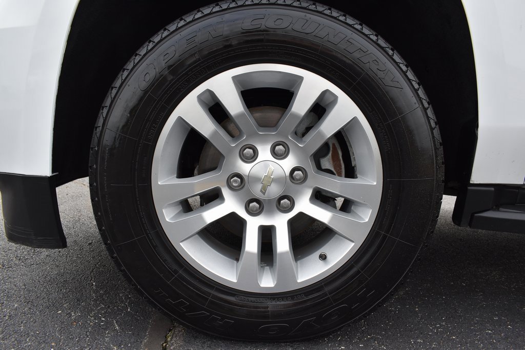 Used 2018 Chevrolet Suburban LT image 17