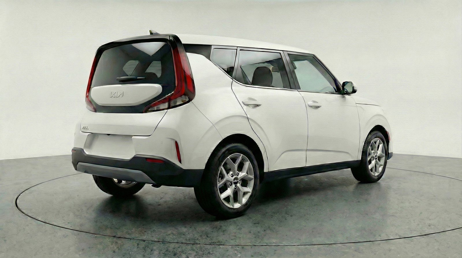 Used 2025 Kia Soul LX w/ LX Technology Package FWD image 9