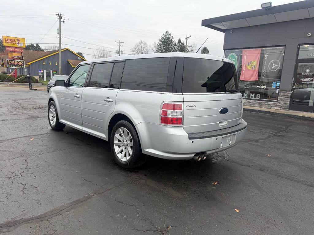 Used 2010 Ford Flex SEL image 3