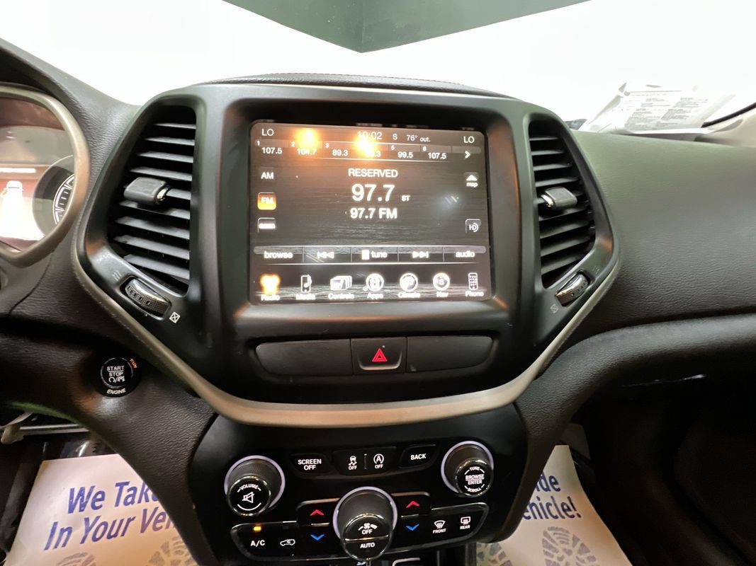 Used 2015 Jeep Cherokee Trailhawk w/ Comfort/Convenience Group AWD/4WD image 22