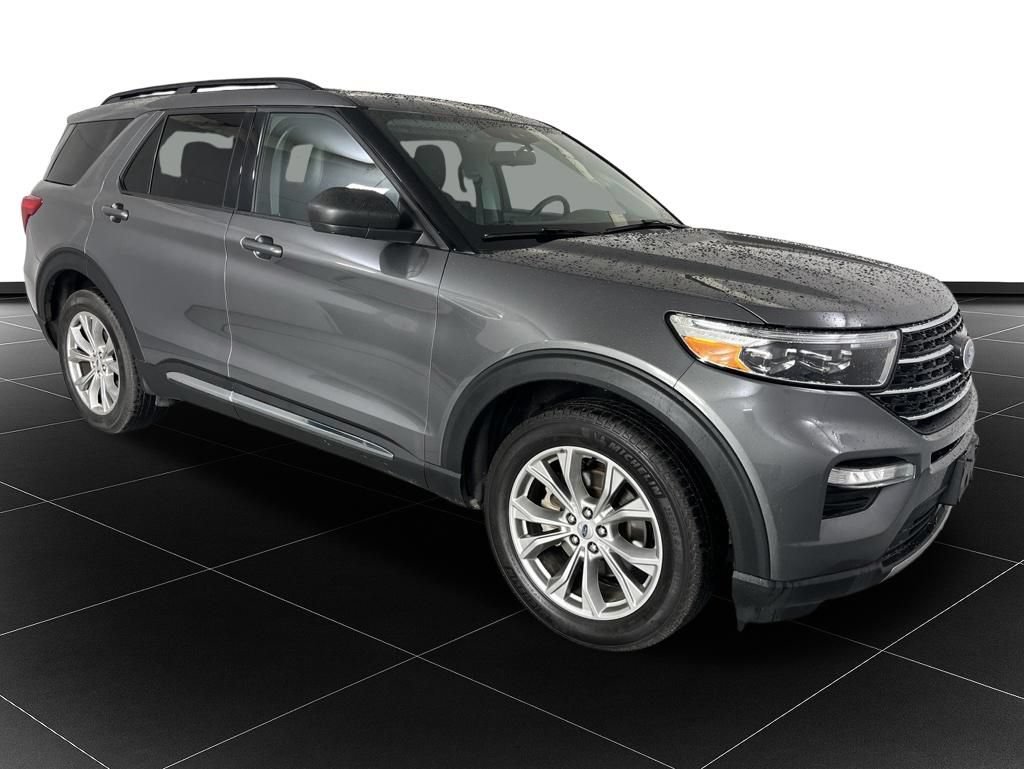 Used 2023 Ford Explorer XLT w/ Equipment Group 202A AWD/4WD image 7