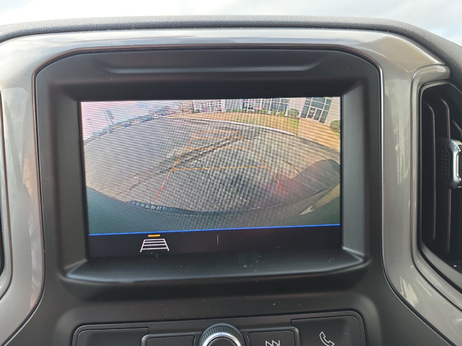 Used 2020 Chevrolet Silverado 1500 Custom image 29