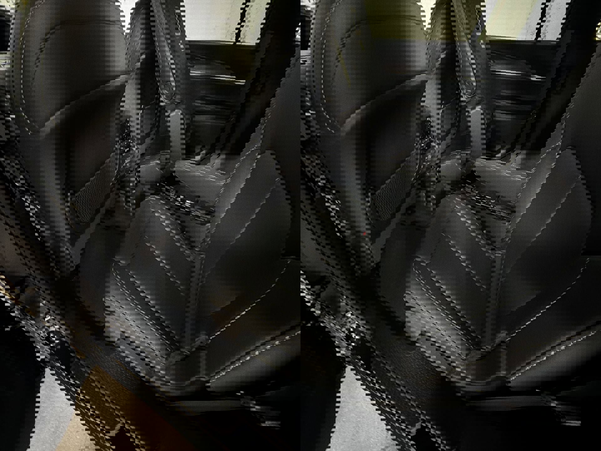 Used 2025 Jeep Grand Cherokee L Limited image 23