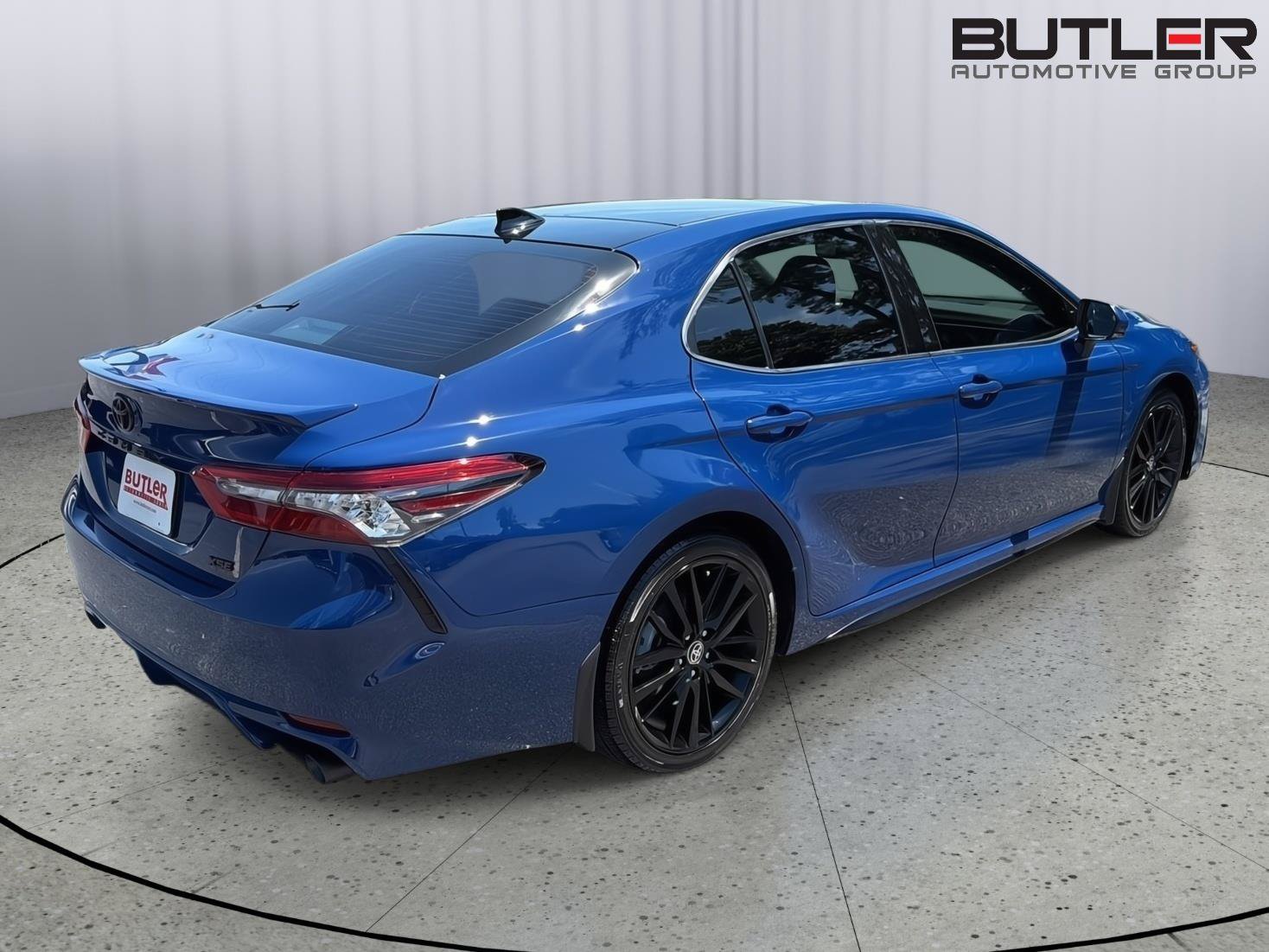 Used 2024 Toyota Camry XSE FWD image 6