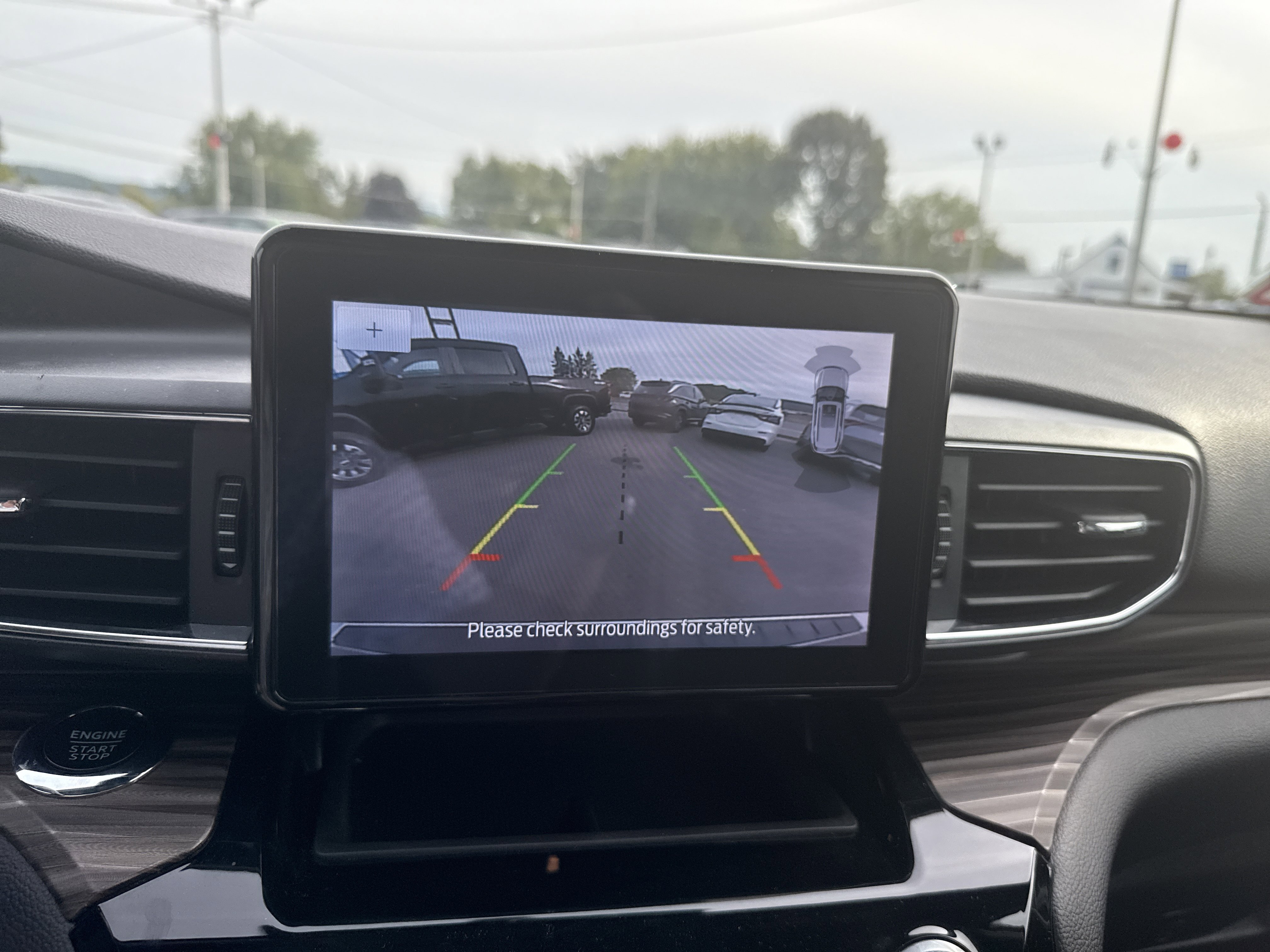 Used 2023 Ford Explorer Limited image 23