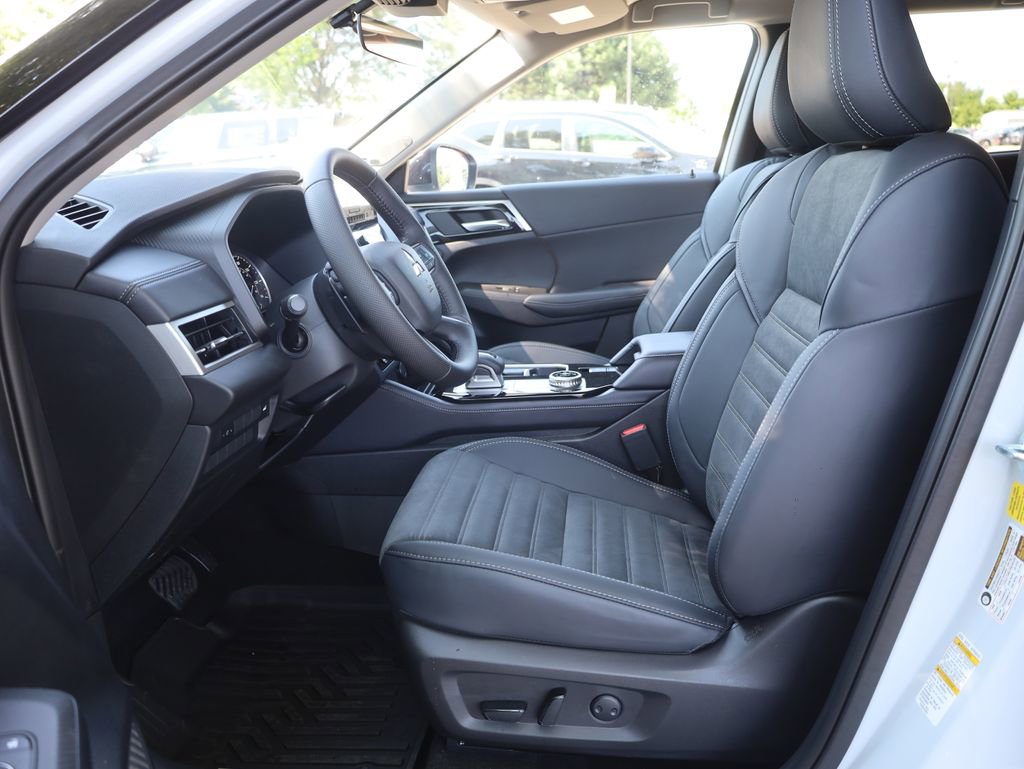 New 2025 Mitsubishi Outlander Trail Edition image 37