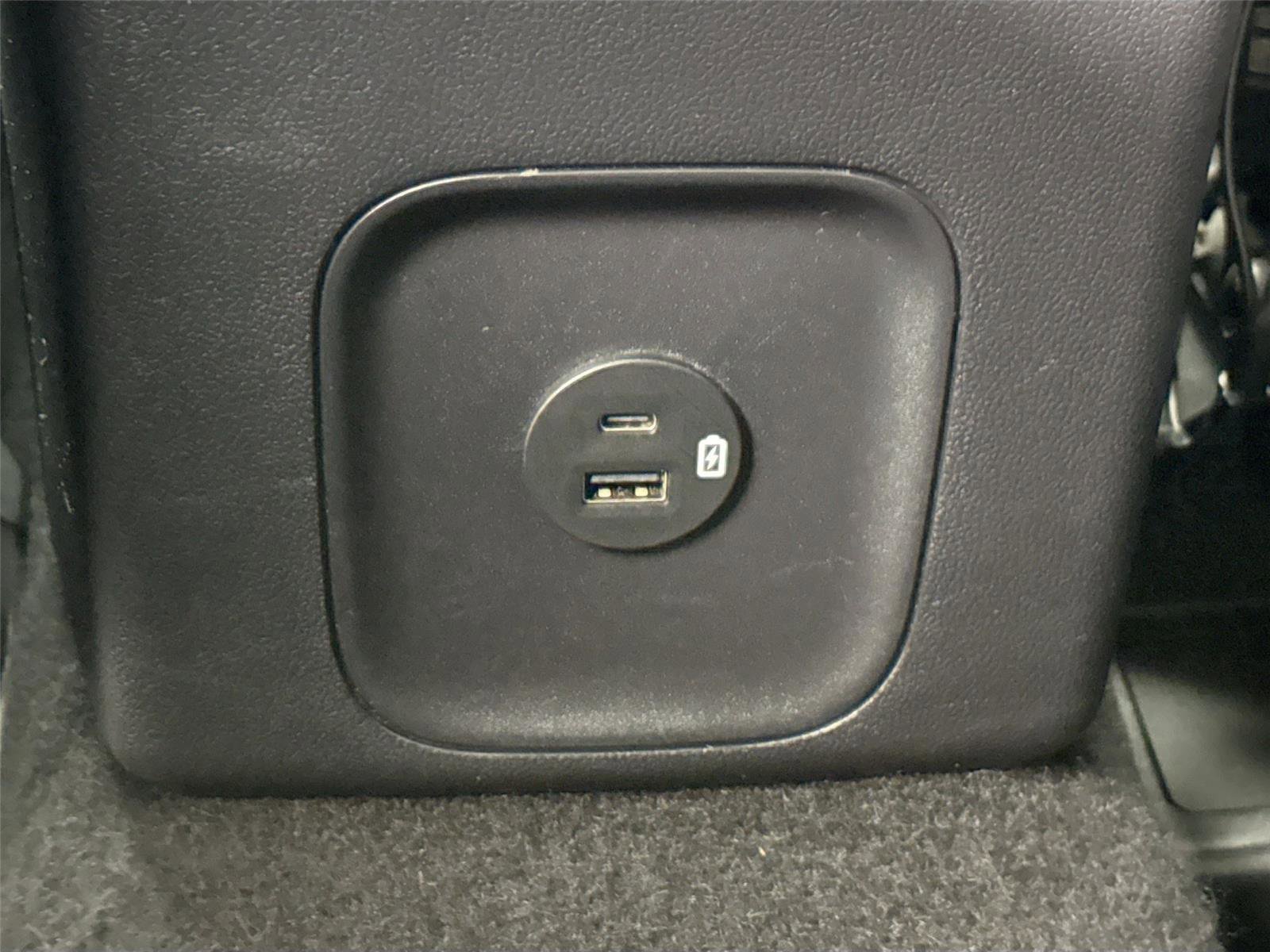 Used 2022 Ford Escape SEL w/ Technology Package image 37