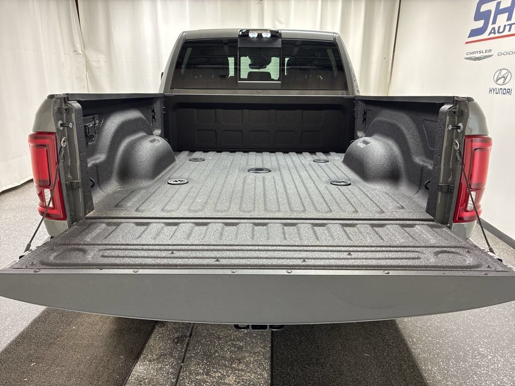New 2026 RAM 2500 Limited AWD/4WD image 7