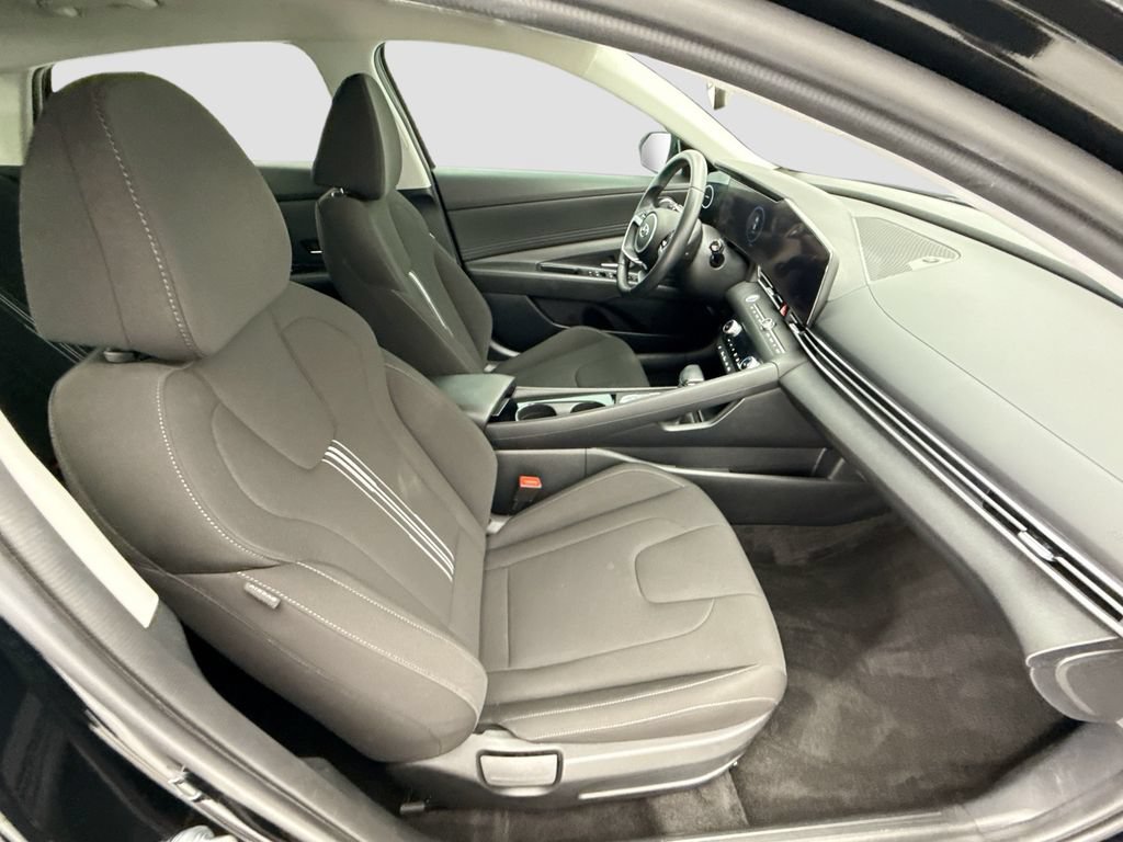 Used 2023 Hyundai Elantra SEL w/ Convenience Package FWD image 19