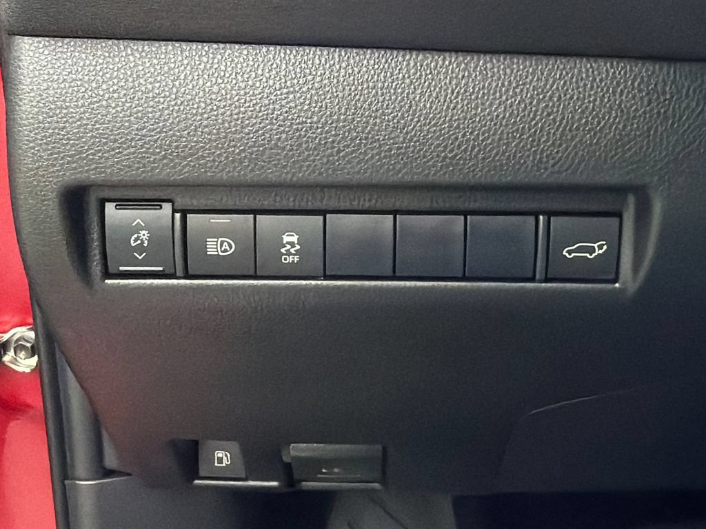 Used 2021 Toyota Venza XLE AWD/4WD image 23