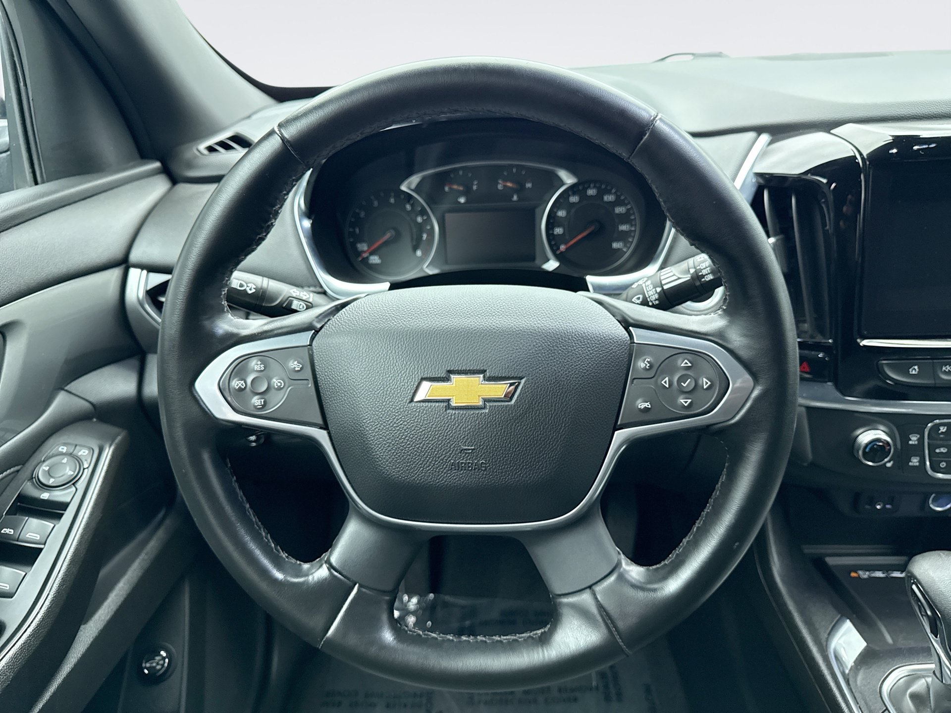 Used 2023 Chevrolet Traverse LT AWD/4WD image 12