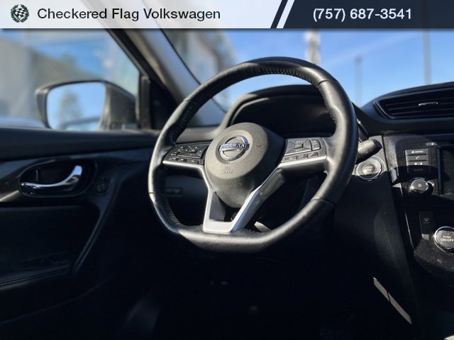 Used 2021 Nissan Rogue Sport SV image 29