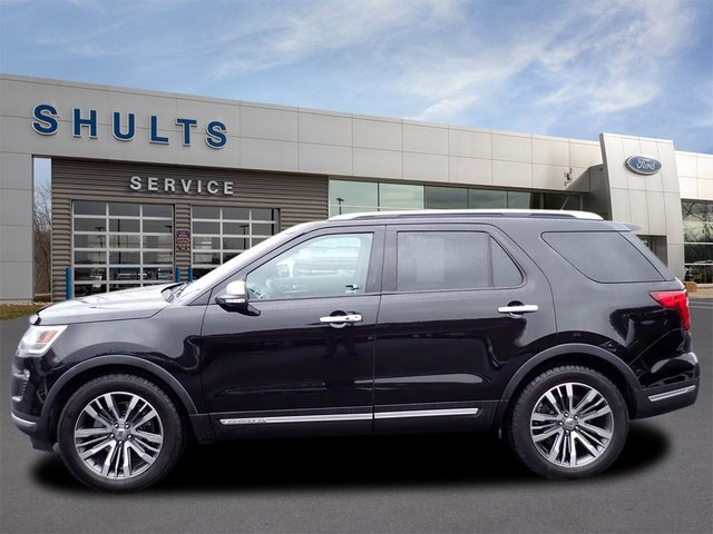 Used 2019 Ford Explorer Platinum image 2