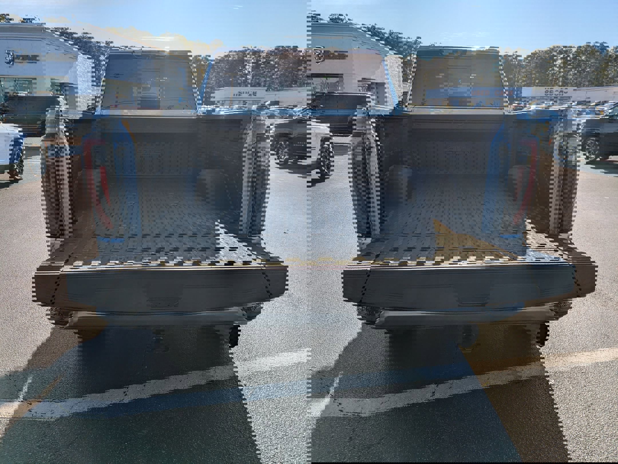 Used 2024 GMC Sierra 2500 AT4 w/ AT4 Premium Plus Package image 31