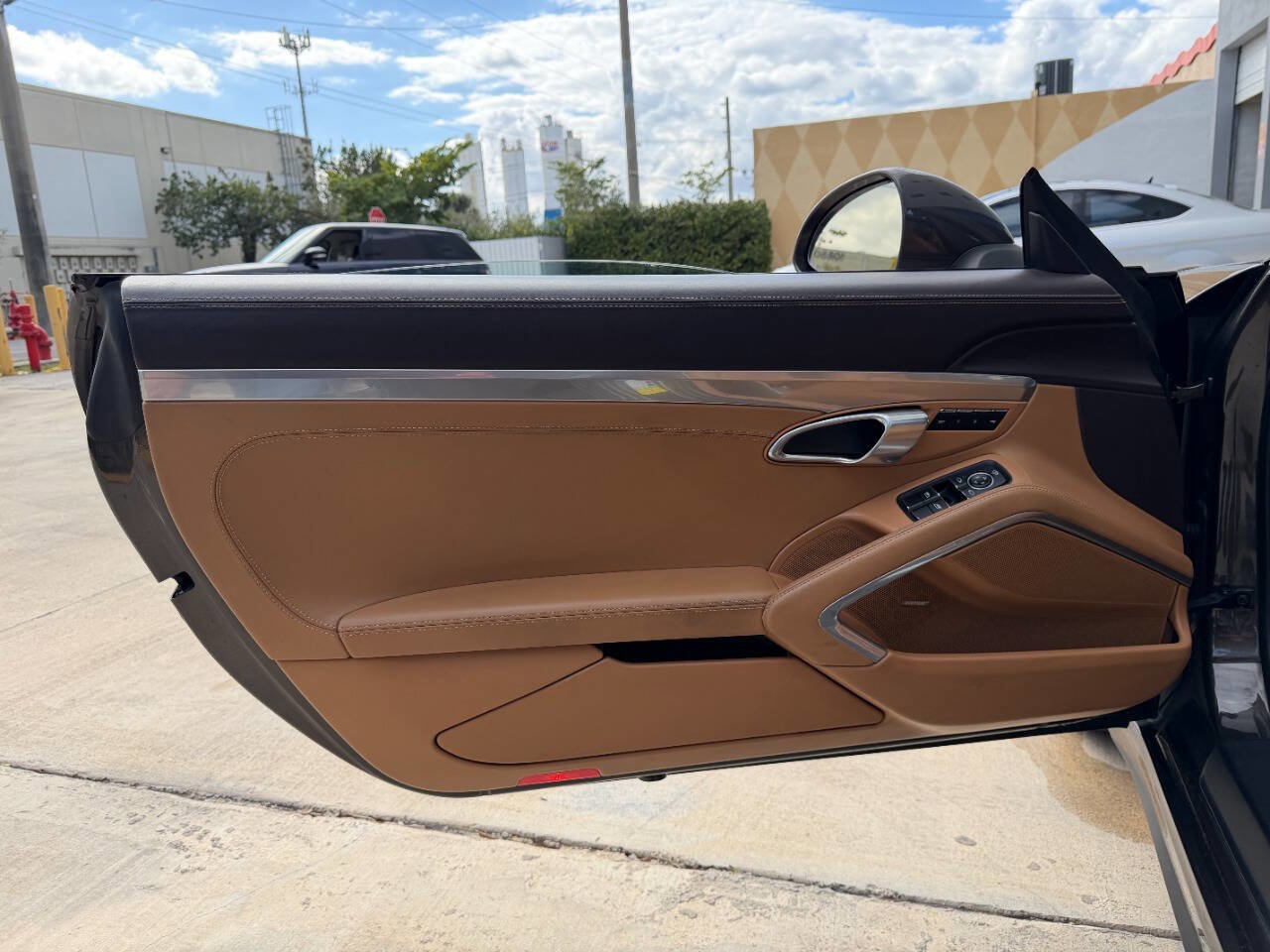 Used 2015 Porsche 911 Targa 4 AWD/4WD image 16