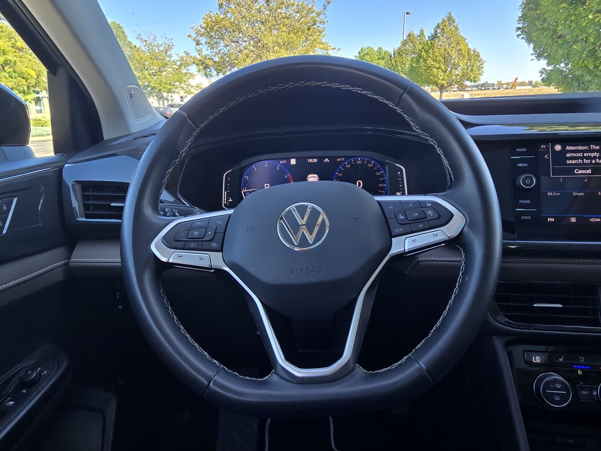 Used 2023 Volkswagen Taos SEL AWD/4WD image 30