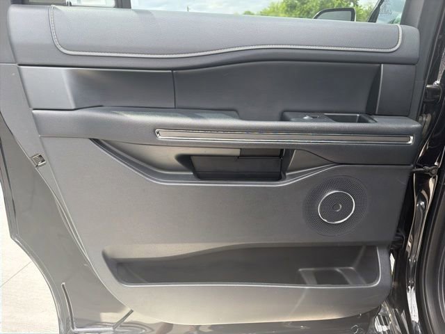 Used 2023 Ford Expedition Max XLT AWD/4WD image 19