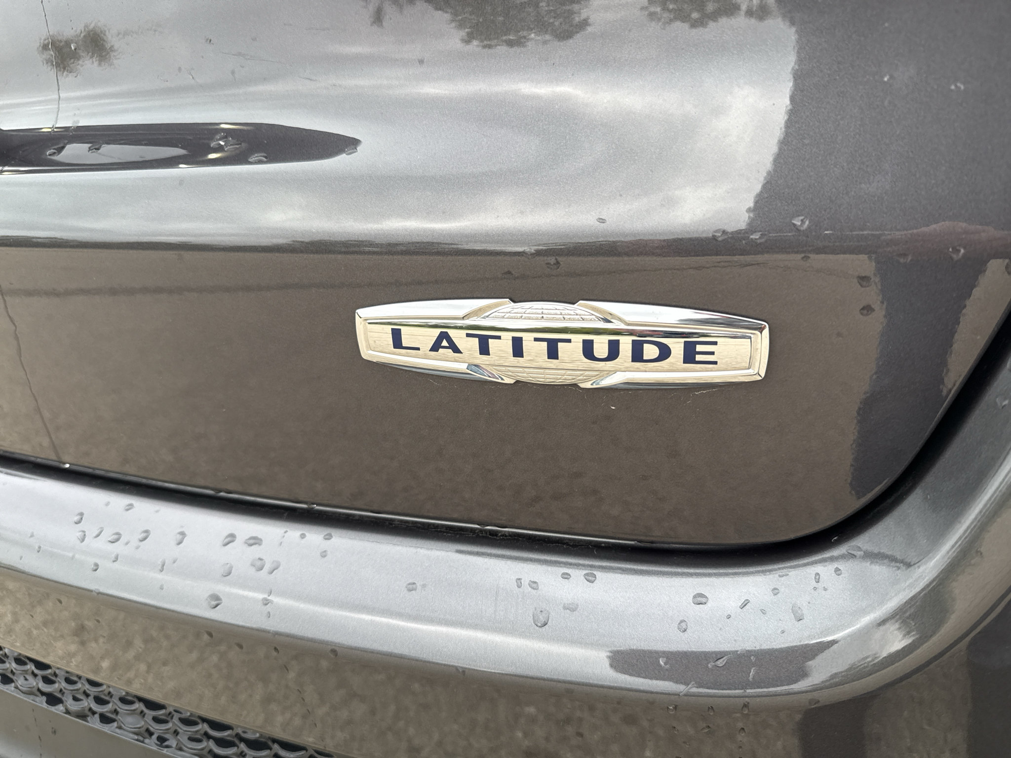 Used 2024 Jeep Compass Latitude w/ Convenience Group AWD/4WD image 8
