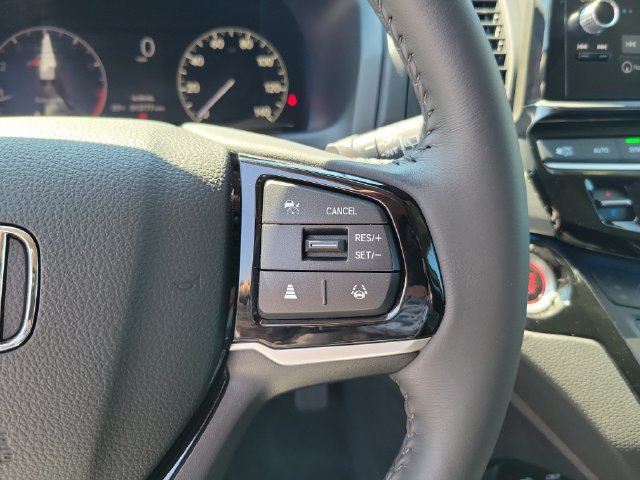 Certified 2025 Honda Odyssey Touring image 17