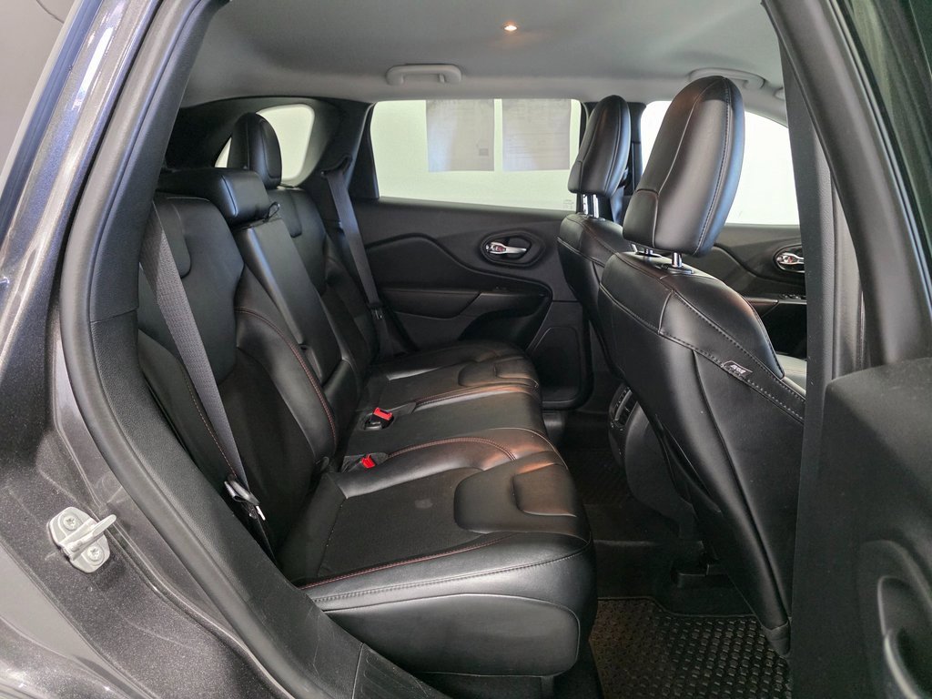 Used 2022 Jeep Cherokee Trailhawk w/ Trailer Tow Group image 26