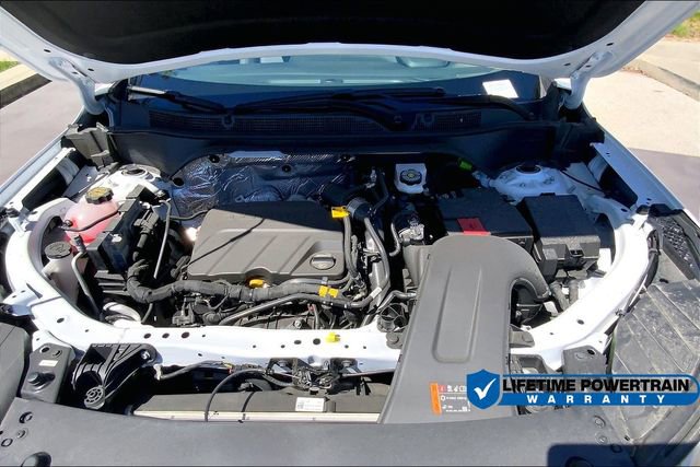 New 2025 Chevrolet Trax LT w/ Driver Confidence Package FWD image 12