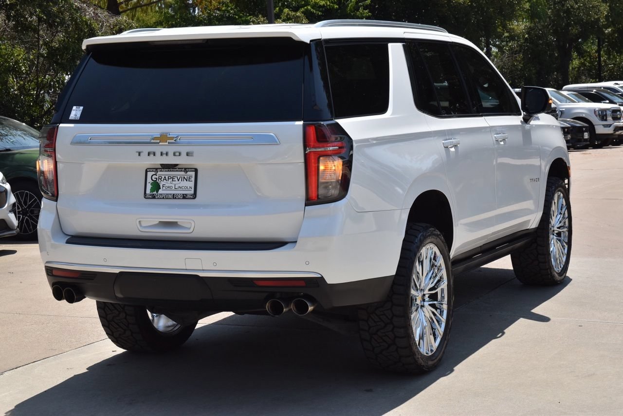 Used 2021 Chevrolet Tahoe High Country w/ Premium Package RWD image 8