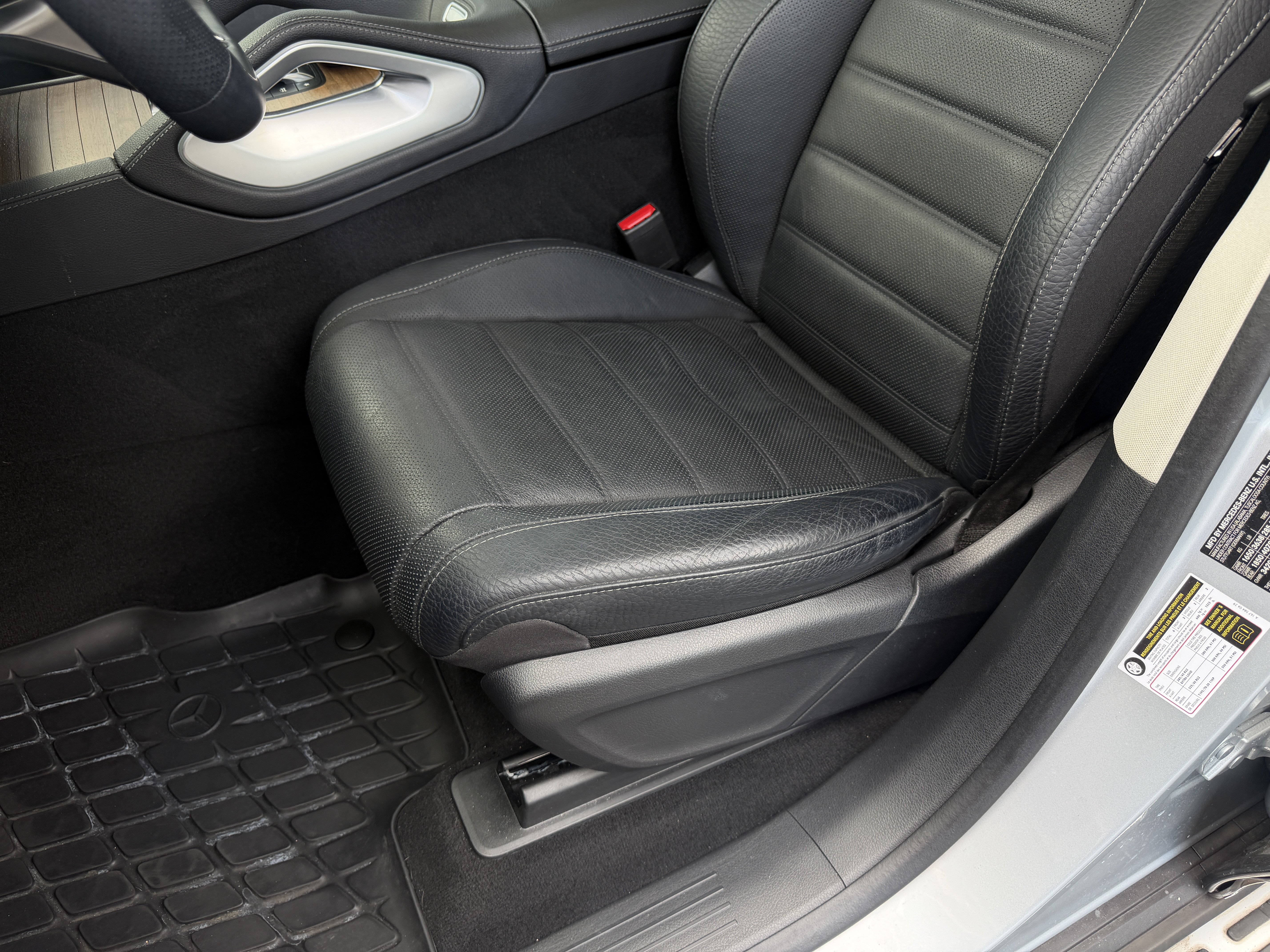 Used 2024 Mercedes-Benz GLS 580 4MATIC image 16
