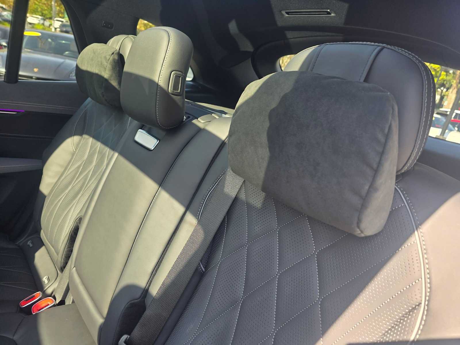 New 2027 Mercedes-Benz EQS 400 4MATIC SUV image 18
