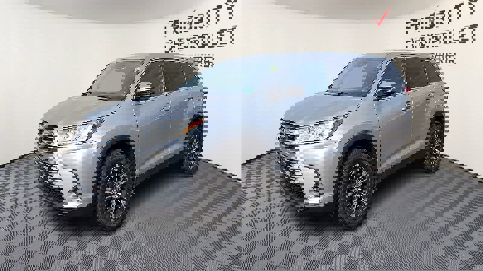 Used 2019 Toyota Highlander LE image 4