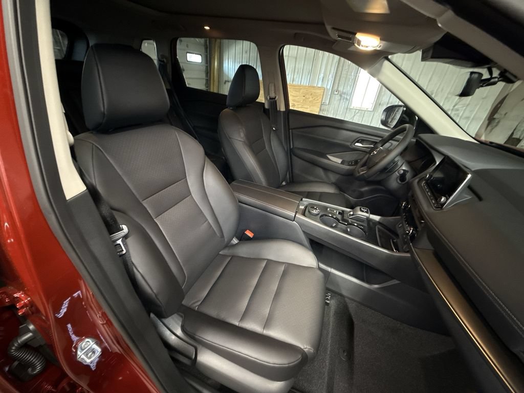 New 2026 Nissan Rogue Dark Armor AWD/4WD image 25
