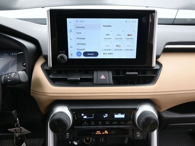 Used 2025 Toyota RAV4 LE image 7