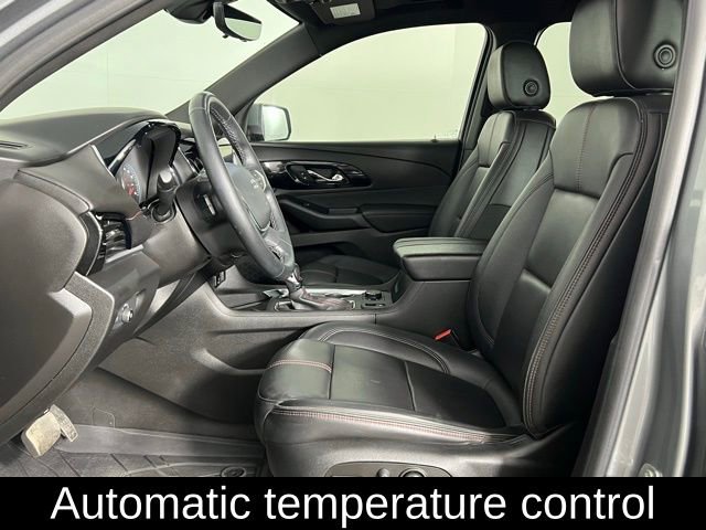 Used 2023 Chevrolet Traverse RS image 8