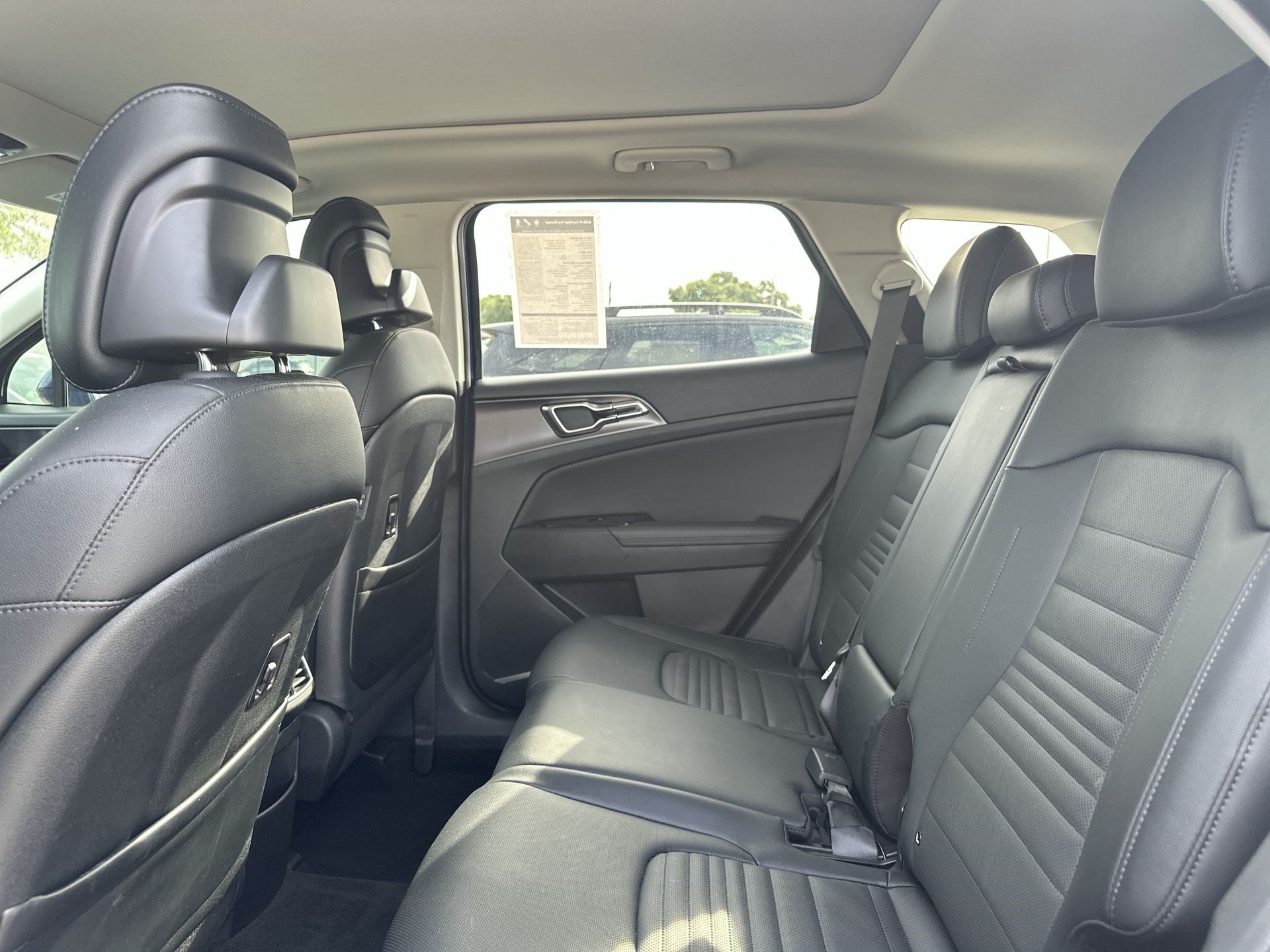 Certified 2025 Kia Sportage SX FWD image 21