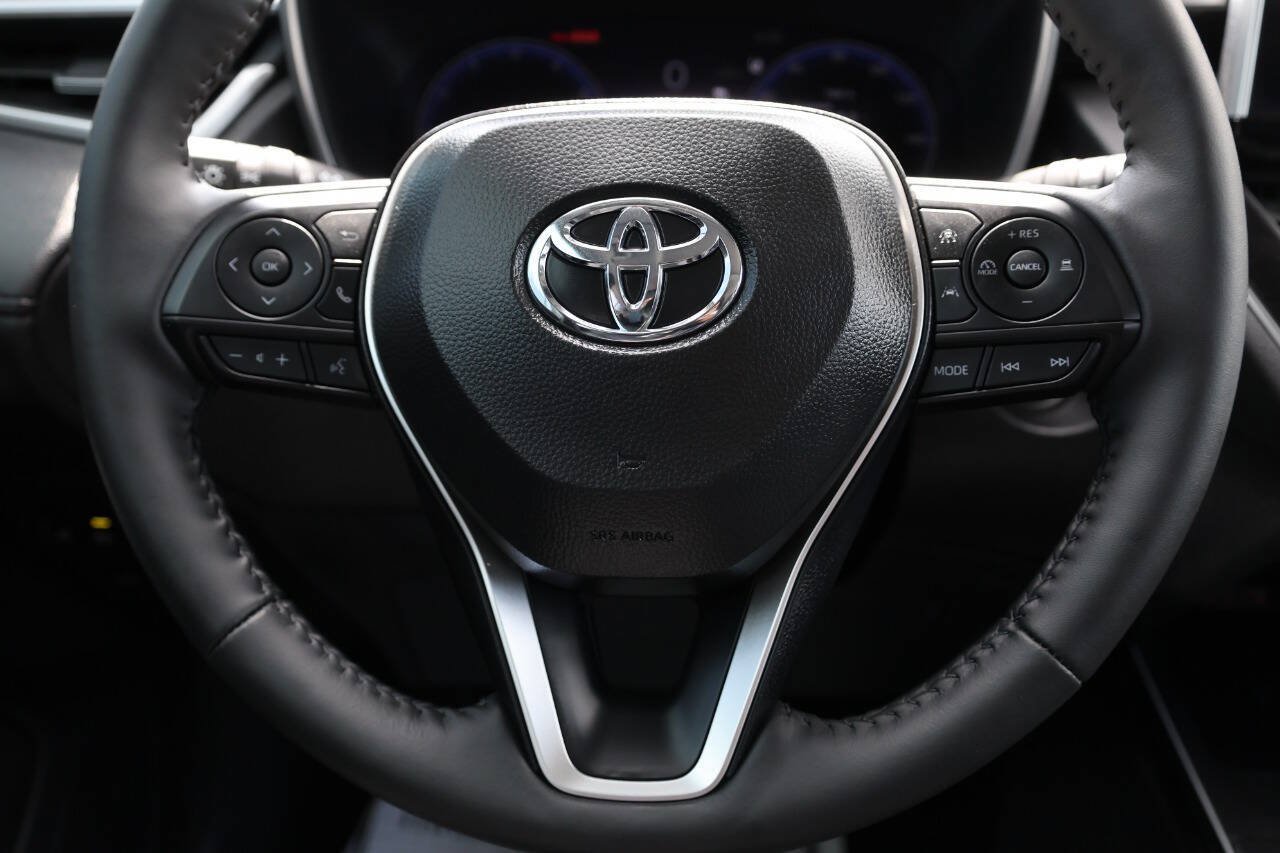 Used 2026 Toyota Corolla Cross XLE w/ Convenience Package AWD/4WD image 18