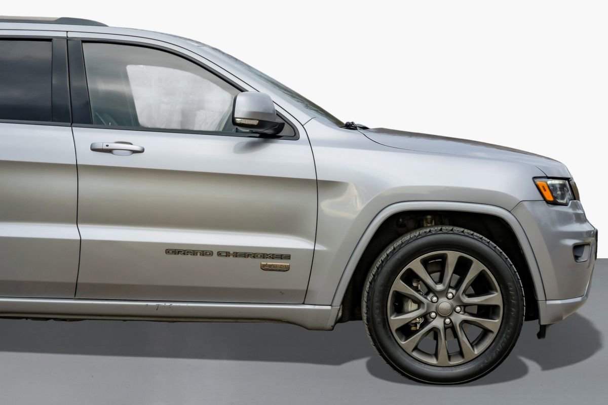 Used 2016 Jeep Grand Cherokee Limited 75th Anniversary image 7