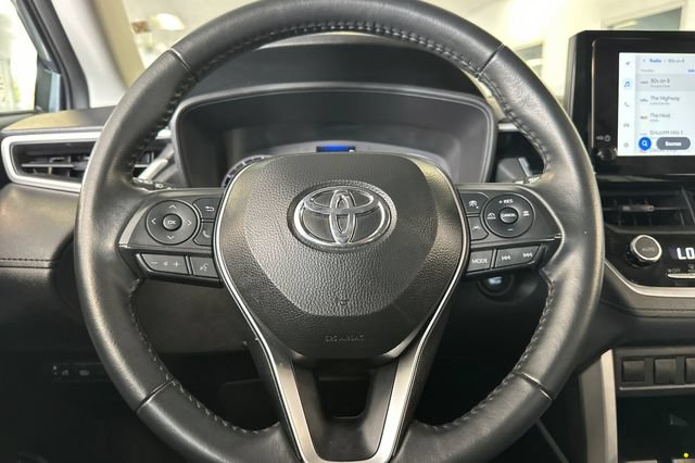 Certified 2025 Toyota Corolla Cross LE FWD image 28